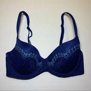 32D Victoria’s Secret blue lined Demi bra